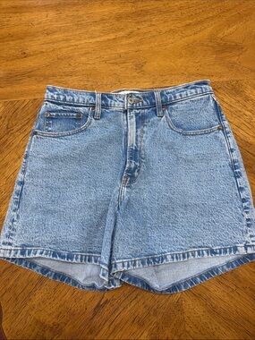 Abercrombie and Fitch The Dad Shorts